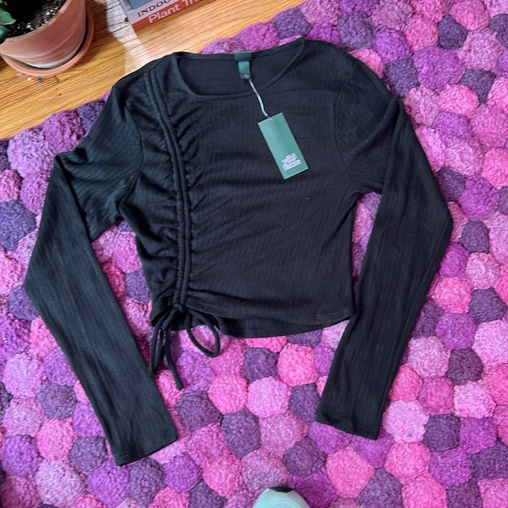 NWT Wild Fable Long Sleeved Crop Top with Side Ruching